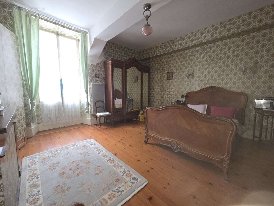 À découvrir   Authentique bâtisse de caractère au cœur du village - photo 18