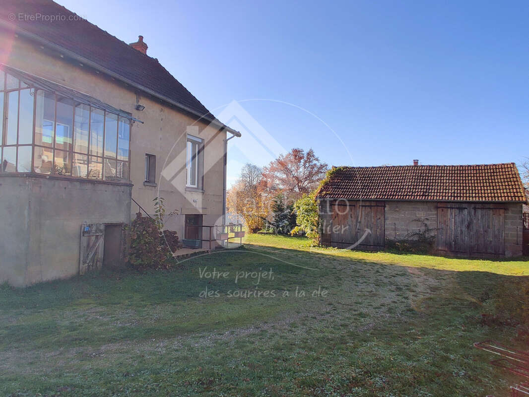Maison à YZEURE