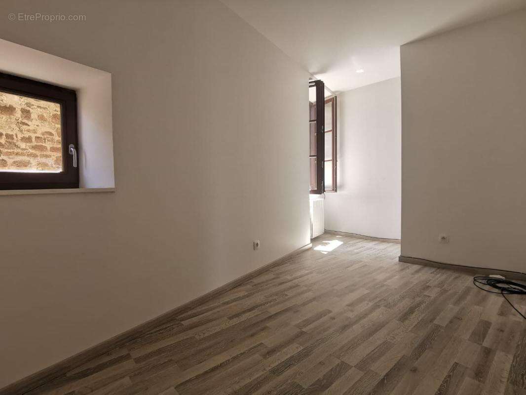 Appartement à SAVIGNY