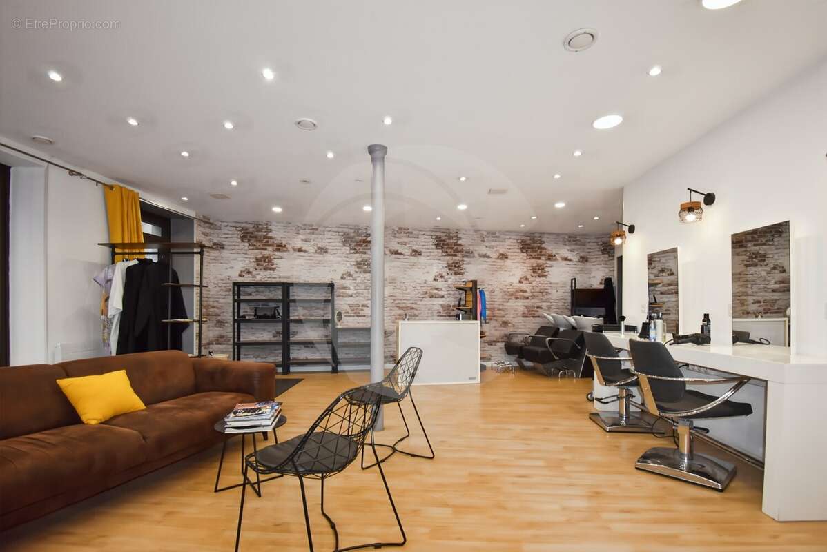 Commerce à MONTRICOUX