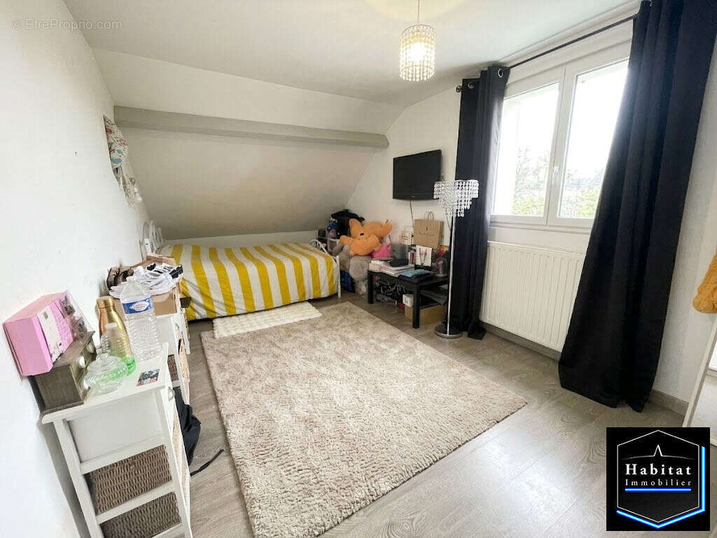 Maison à NANTEUIL-LE-HAUDOUIN