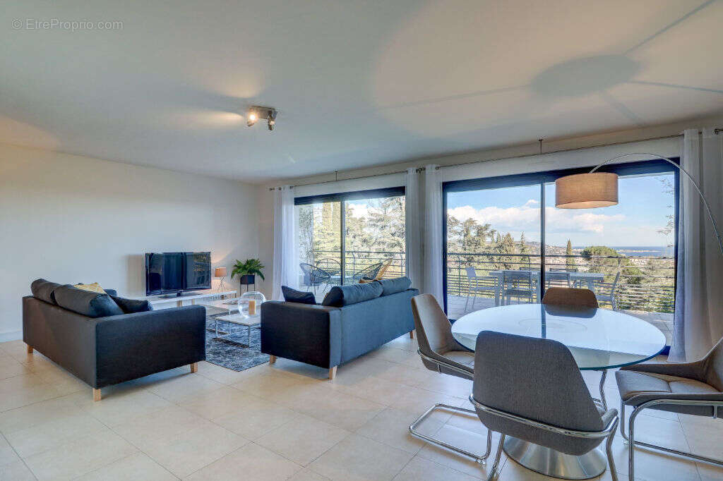 Maison à MANDELIEU-LA-NAPOULE