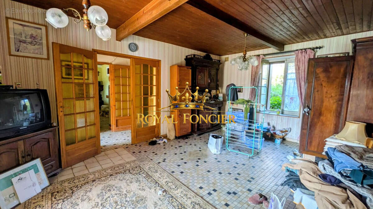Maison 83 m² à Saint-Genest-D'ambiere  - photo 6