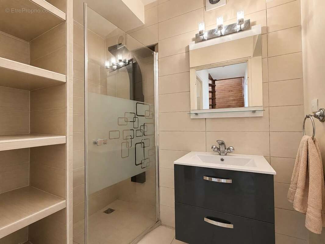 Duplex T3 72 m² Vue panoramique exceptionnelle sur Nice  Saint-Pierre-de-Féric - photo 13