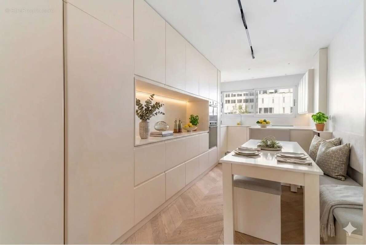 Appartement à LEVALLOIS-PERRET
