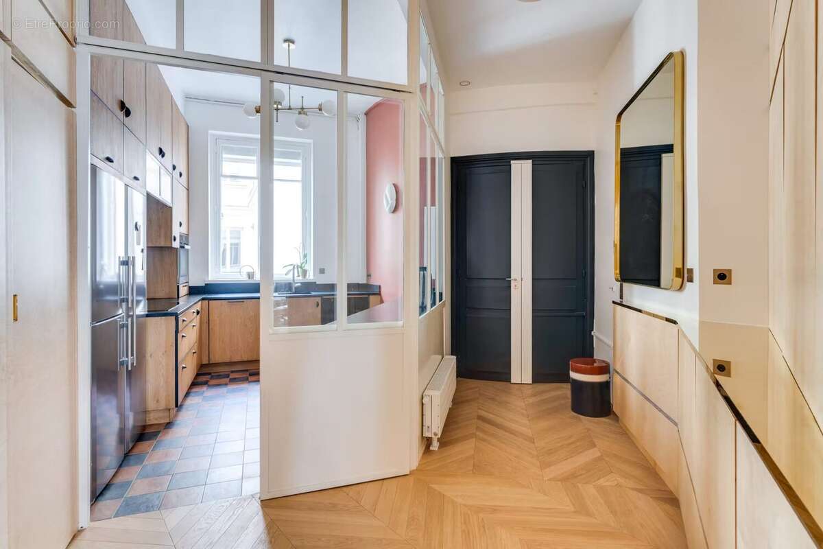 Appartement 97 m² à Paris-2e  - photo 6