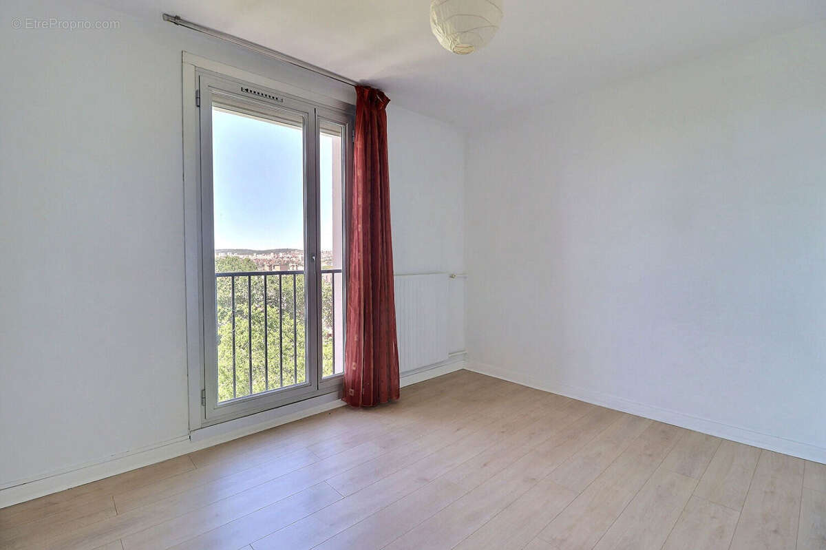 Appartement à COLOMBES