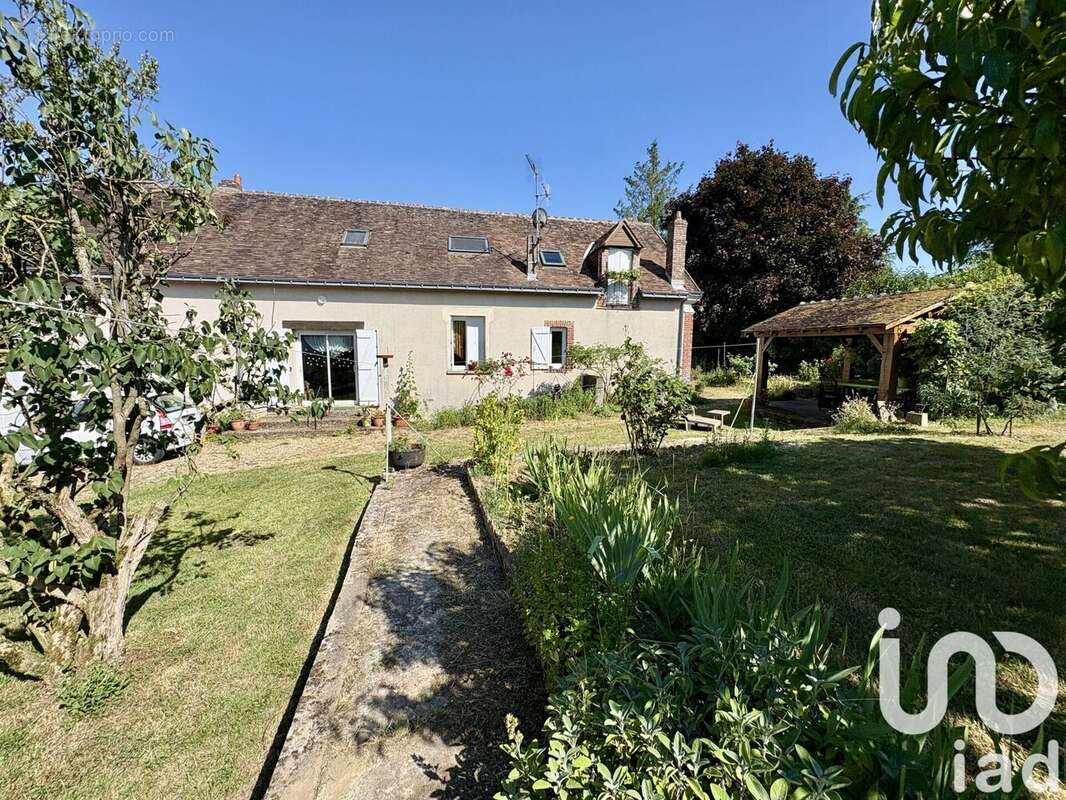 Photo 2 - Maison à CHATEAU-RENAULT