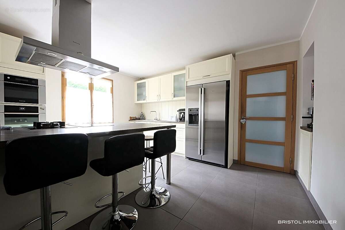 Christine &amp; Marc Stanord Palmer Immobilier - Maison à FONTENAY-LES-BRIIS