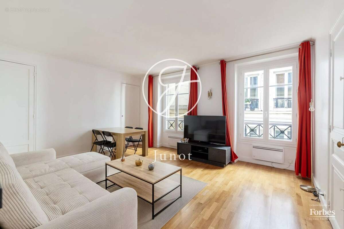 Appartement à PARIS-9E