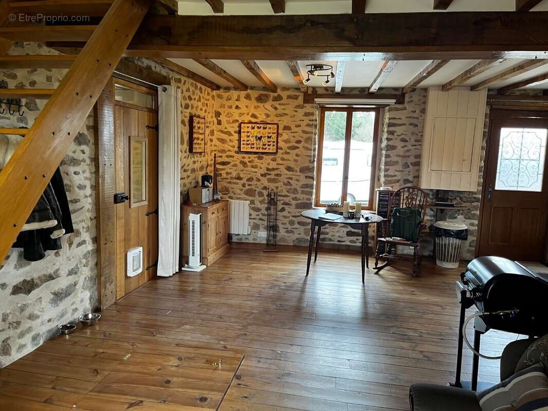Maison à DOMPS