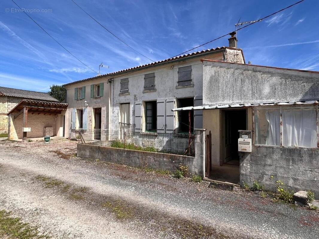 Photo 1 - Maison à LA BROUSSE