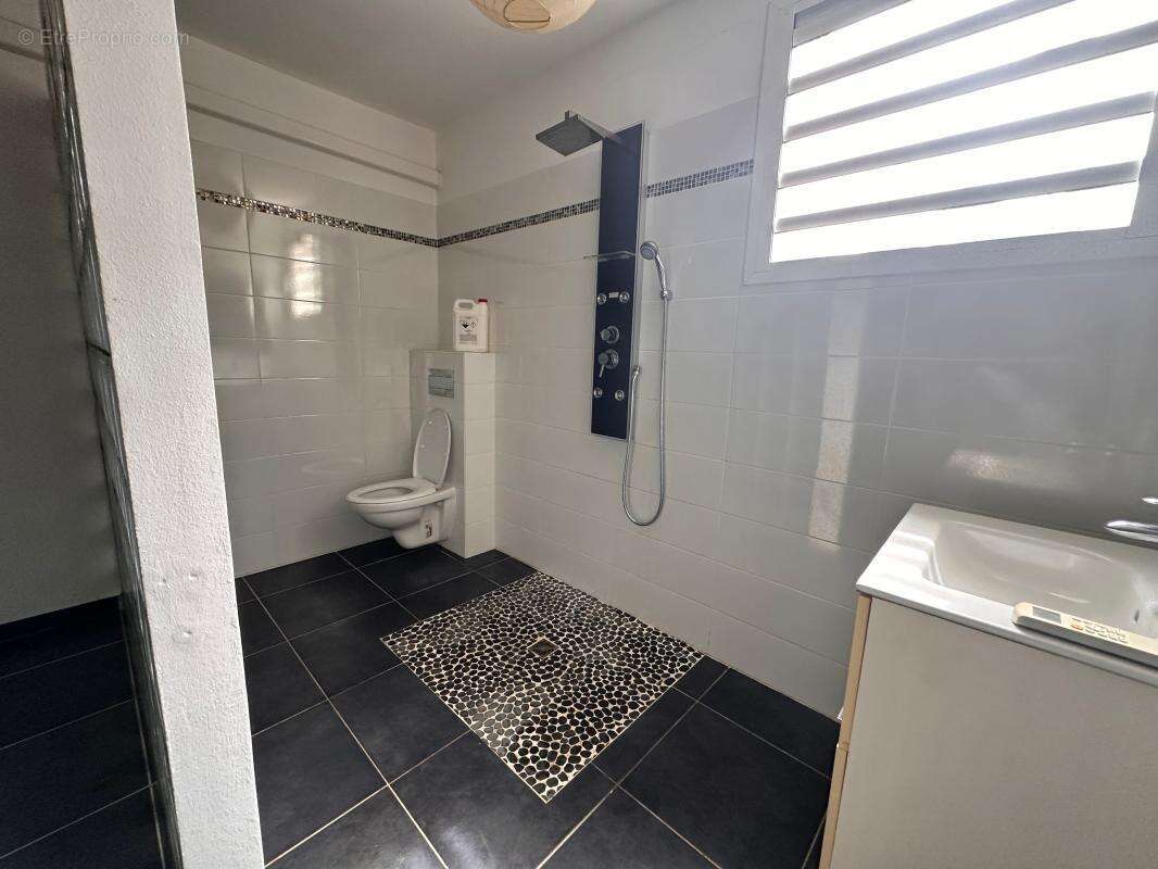 À Vendre – Villa avec 3 logements indépendants – Vue Nature - photo 4