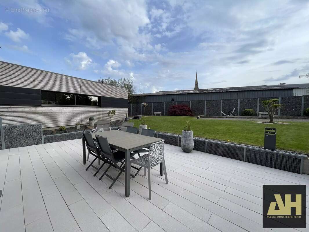 Maison à PLOUNEVENTER