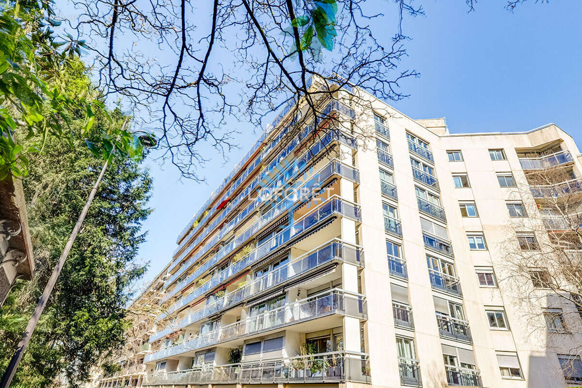 Appartement à PARIS-19E