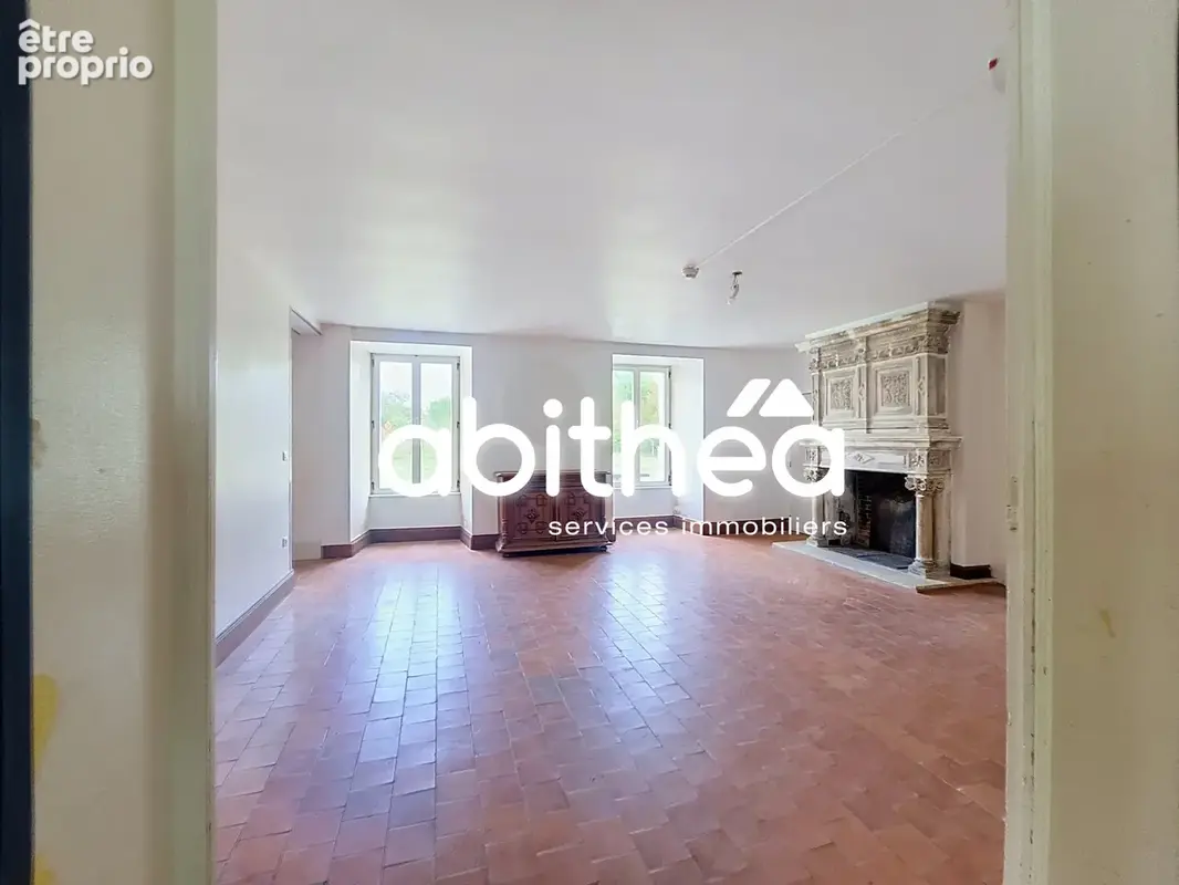 Demeure  707m2  11 chambres suites  chai  dependances  5.5 ha2 - photo 9