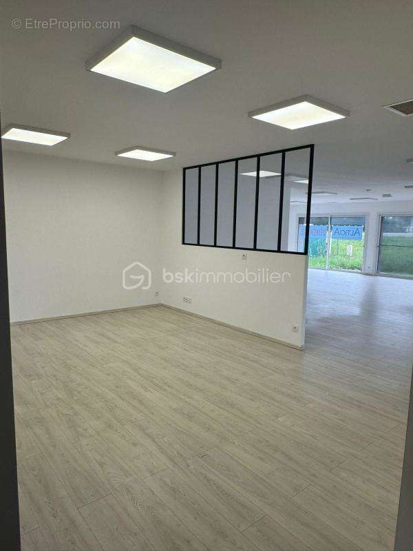 Commerce à SAINT-GEOURS-DE-MAREMNE