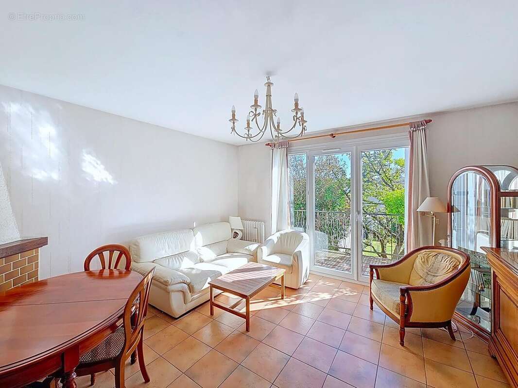 Photo 2 - Maison à RUEIL-MALMAISON