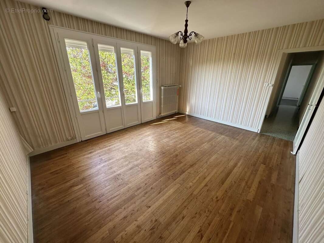 Pavillon sur sous-sol 5 pièces 75 m²,  piece de vie possible 40 m² - photo 11