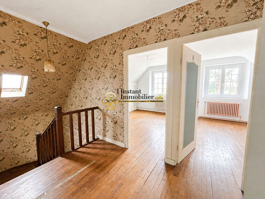 Maison à PLOUGOURVEST