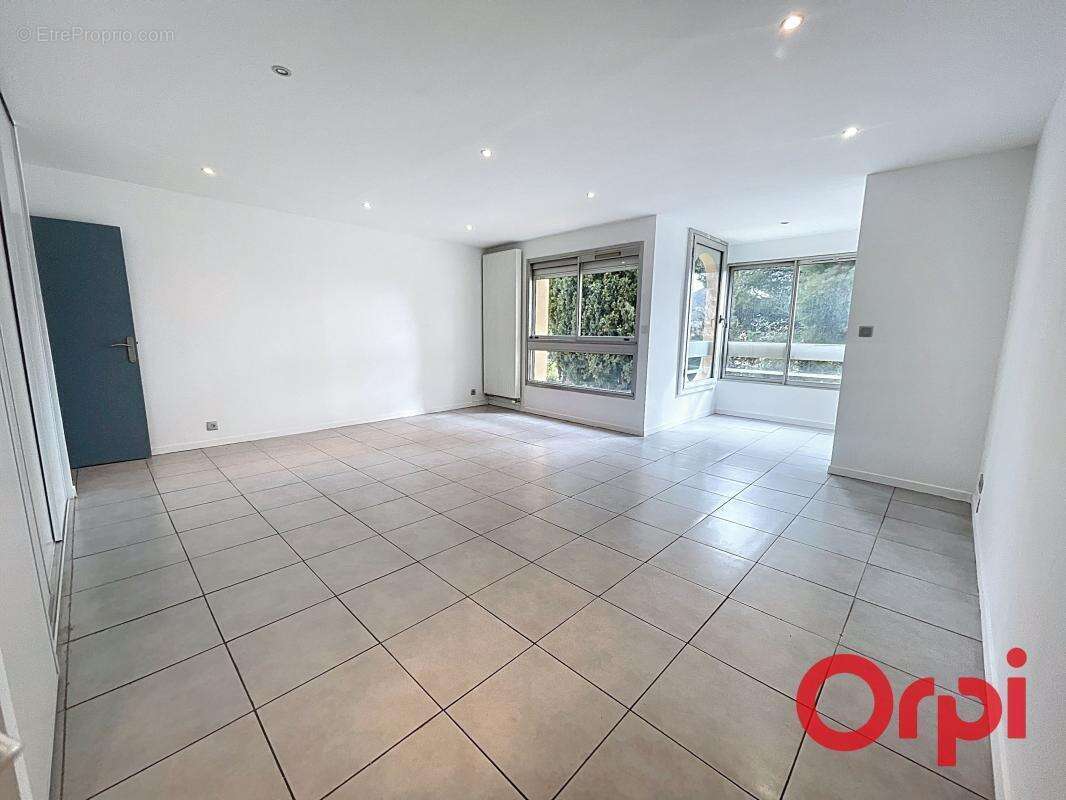 Appartement à MARSEILLE-11E