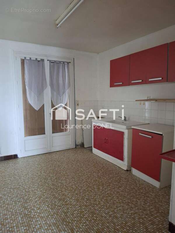 Photo 2 - Maison à SAINT-SYMPHORIEN