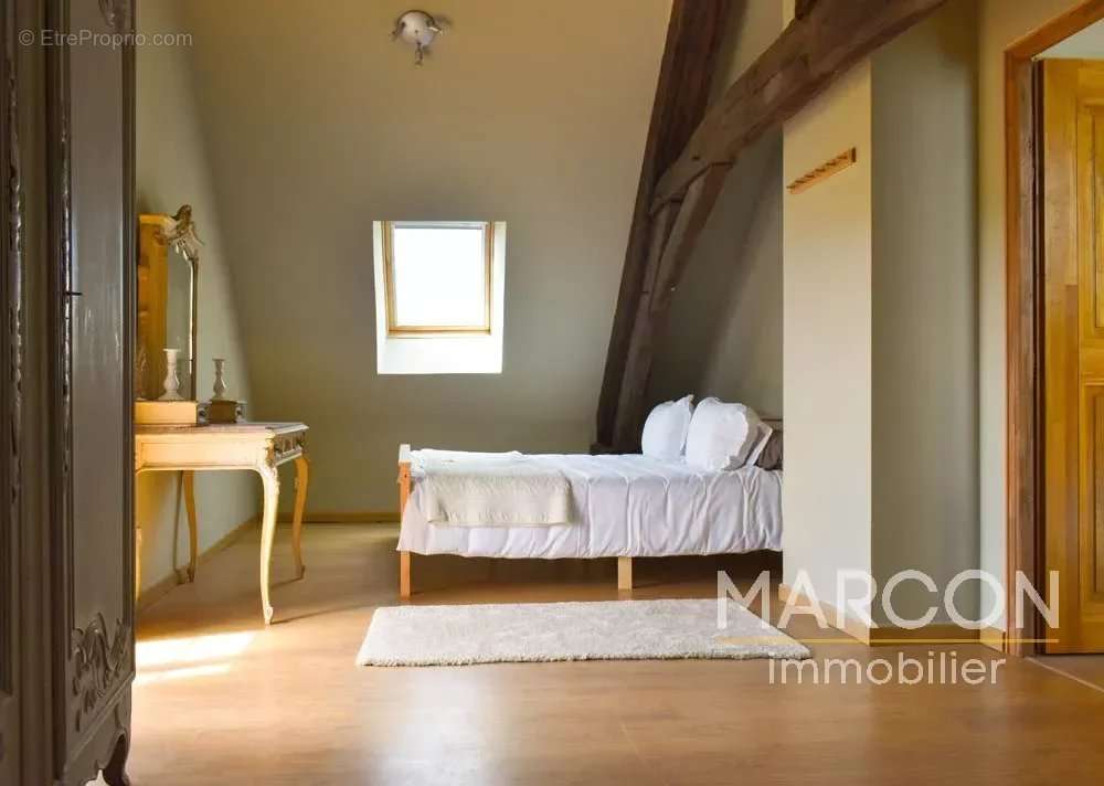 Maison à DUN-LE-PALESTEL