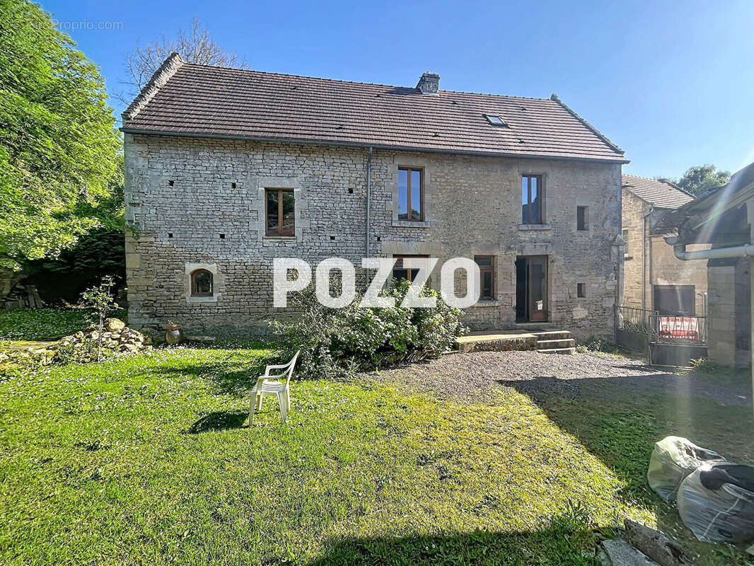 Maison en pierre proche mer,  165 m² , Dépendances , Gros potentiel ! - photo 3