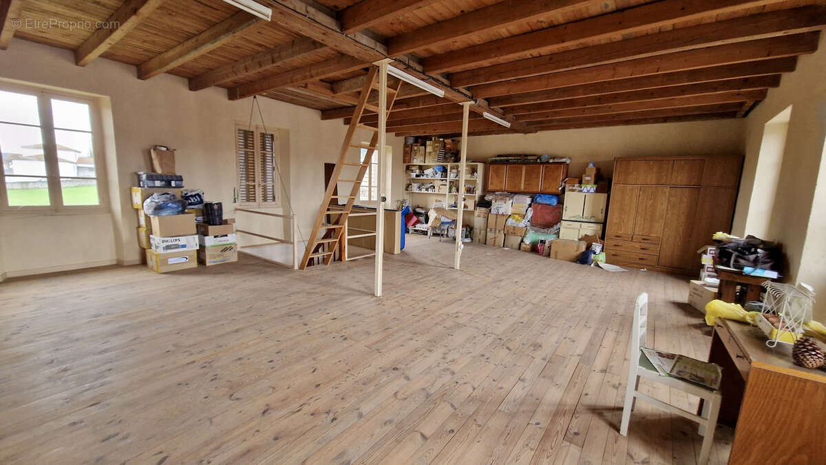 Maison à PAULHAGUET