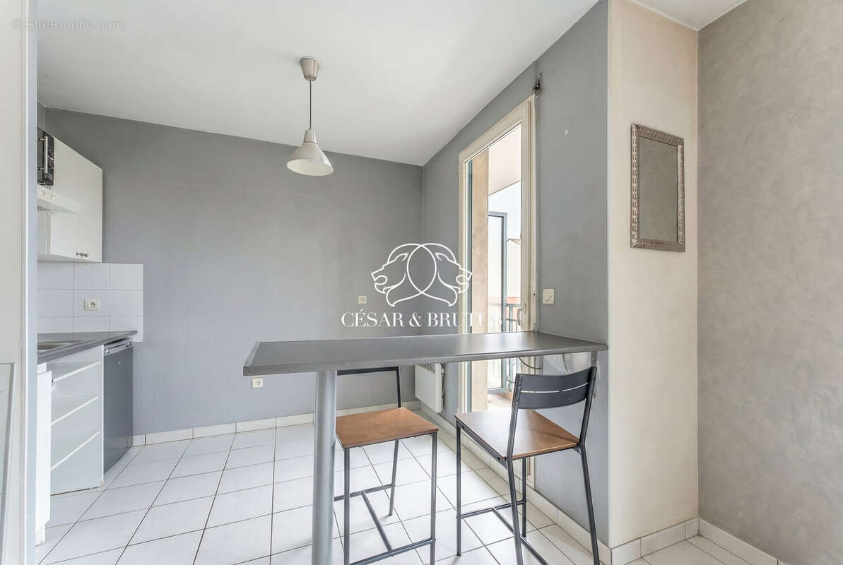 Appartement à LYON-8E