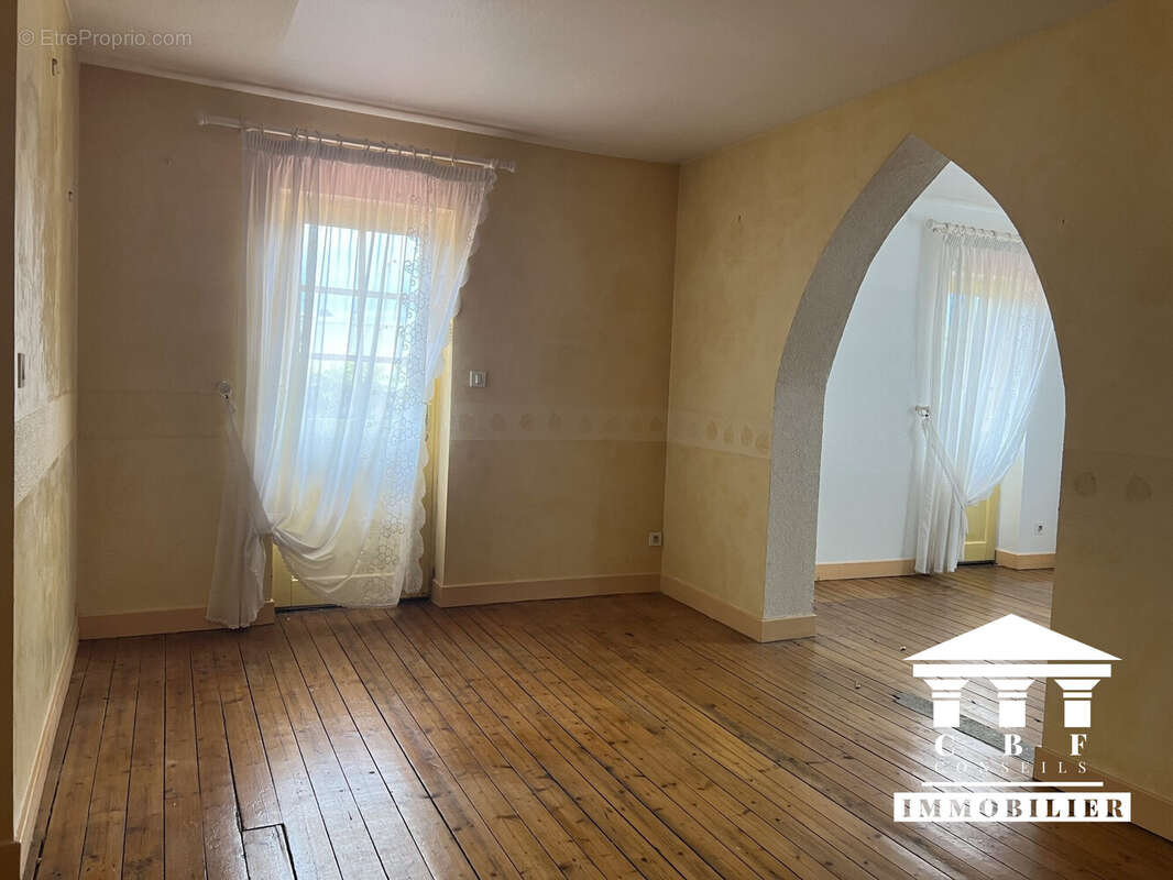 Maison à SAINT-MARCEL