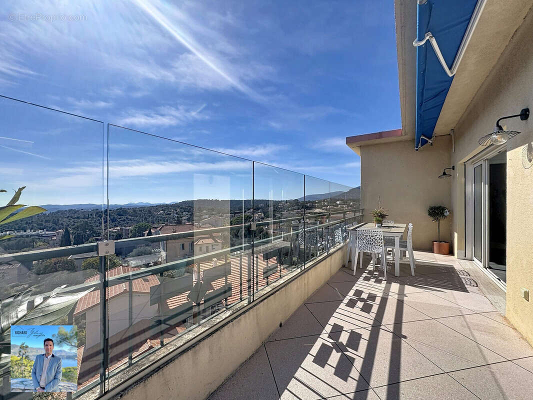 Appartement à VENCE