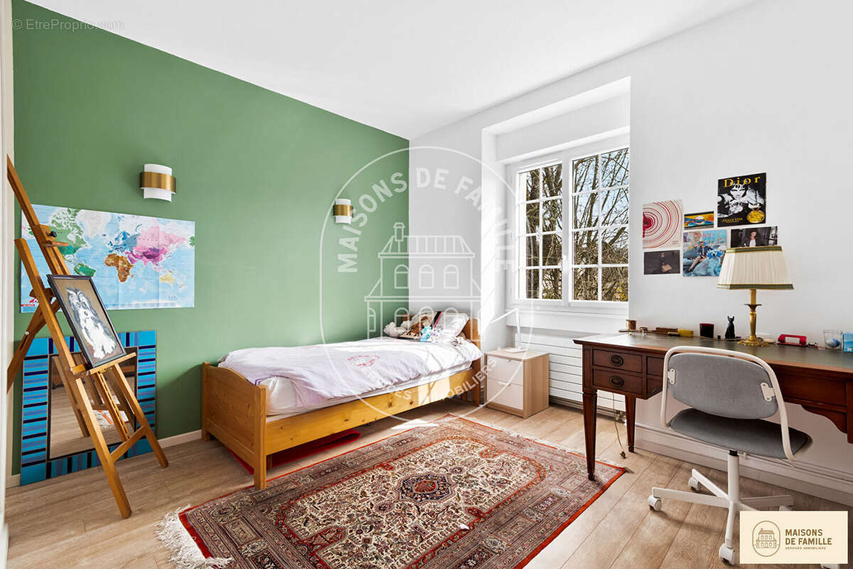 Maison à LA CELLE-SAINT-CLOUD