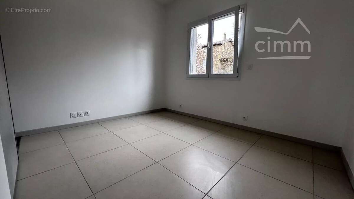 Appartement à ALBON