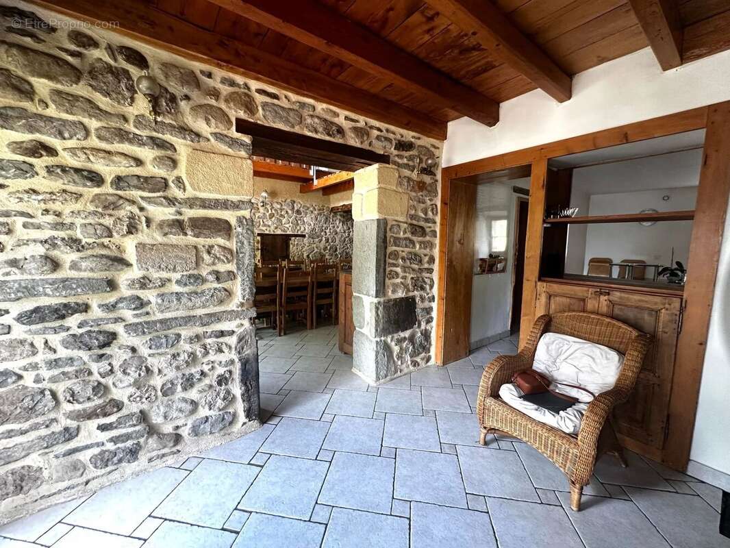Maison 226 m² à Montcel  - photo 8