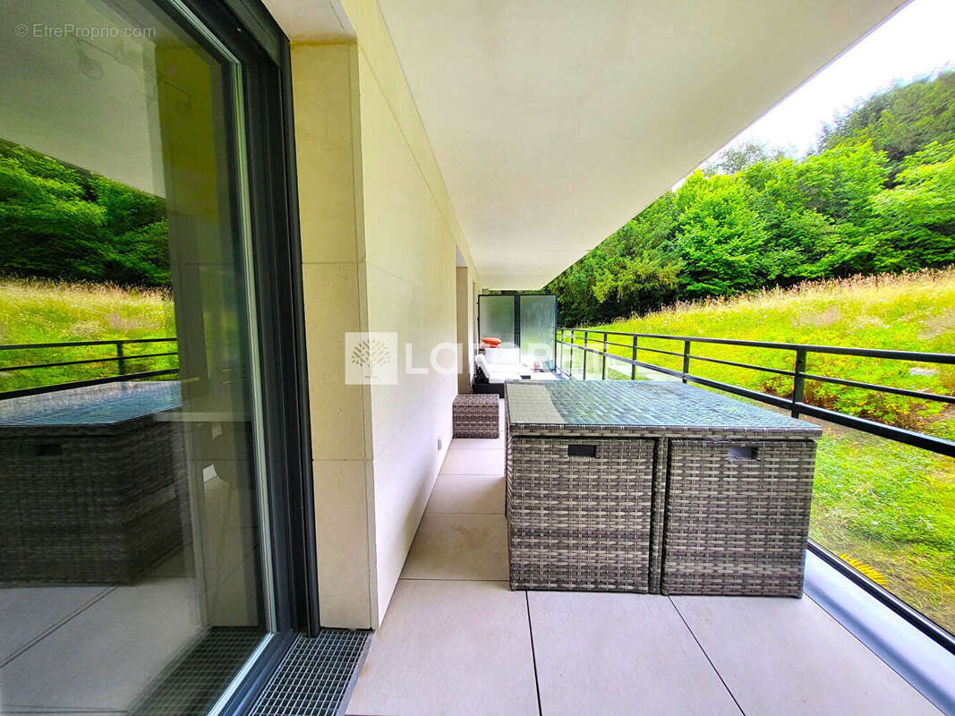 Appartement à VILLE-D'AVRAY