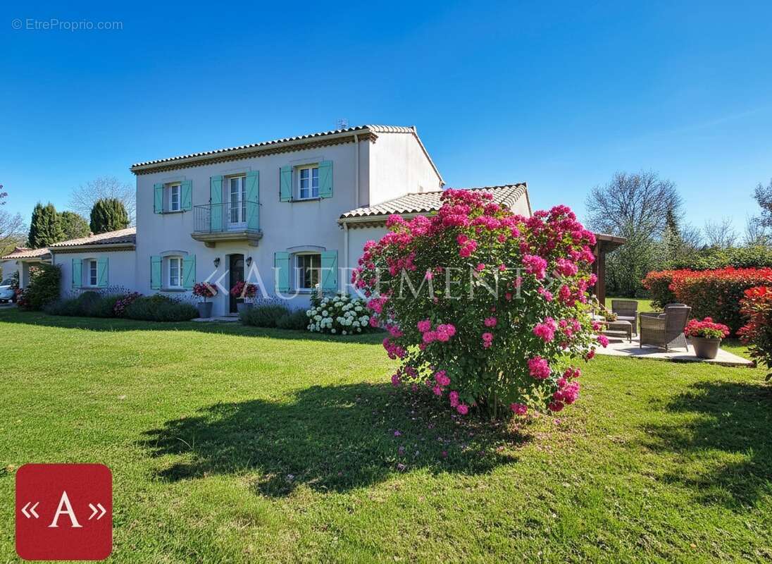 Maison à SAINT-SULPICE