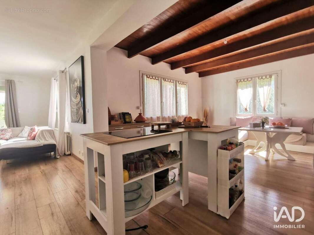 Maison 126 m² à Connaux  - photo 6