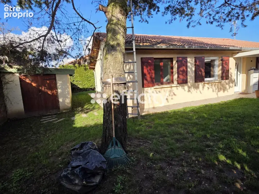 Maison 4 pièces 97 m² à vendre à Vaulx-En-Velin (69120) - photo 2