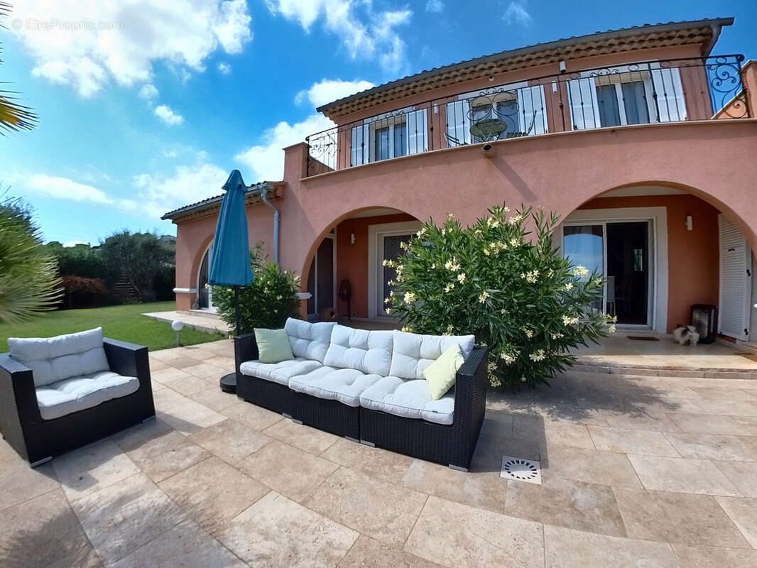 Maison à SAINT-LAURENT-DU-VAR