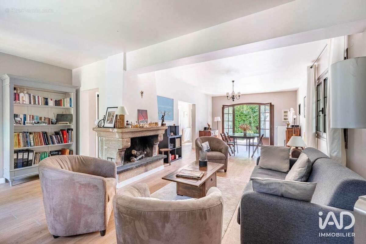 Photo 2 - Maison à MARLY-LE-ROI