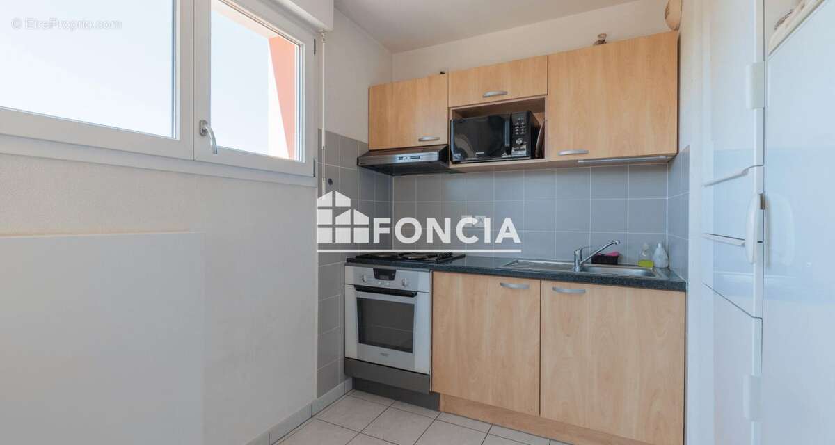 F3 de 72 m² avec terrasse, garage et parking - Résidence calme et sécurisée ! - photo 5