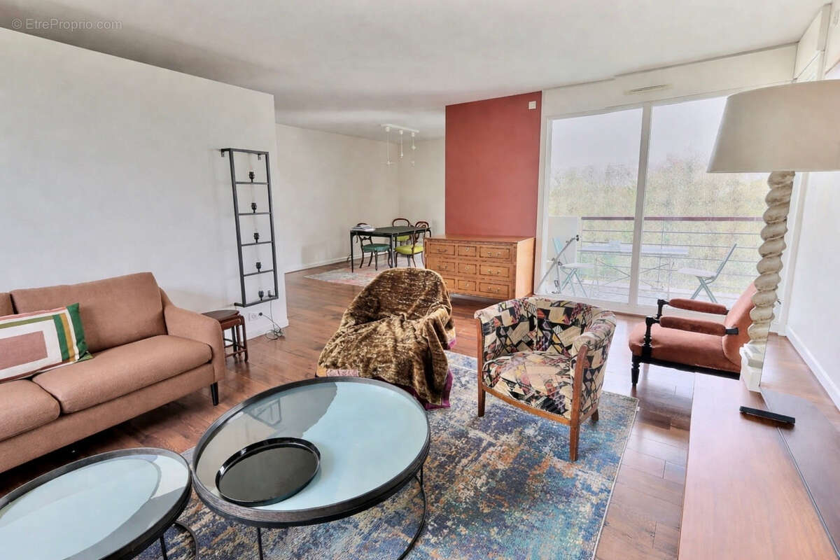 Appartement à ISSY-LES-MOULINEAUX