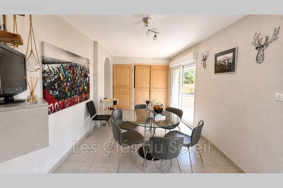 Maison à CAMPS-LA-SOURCE