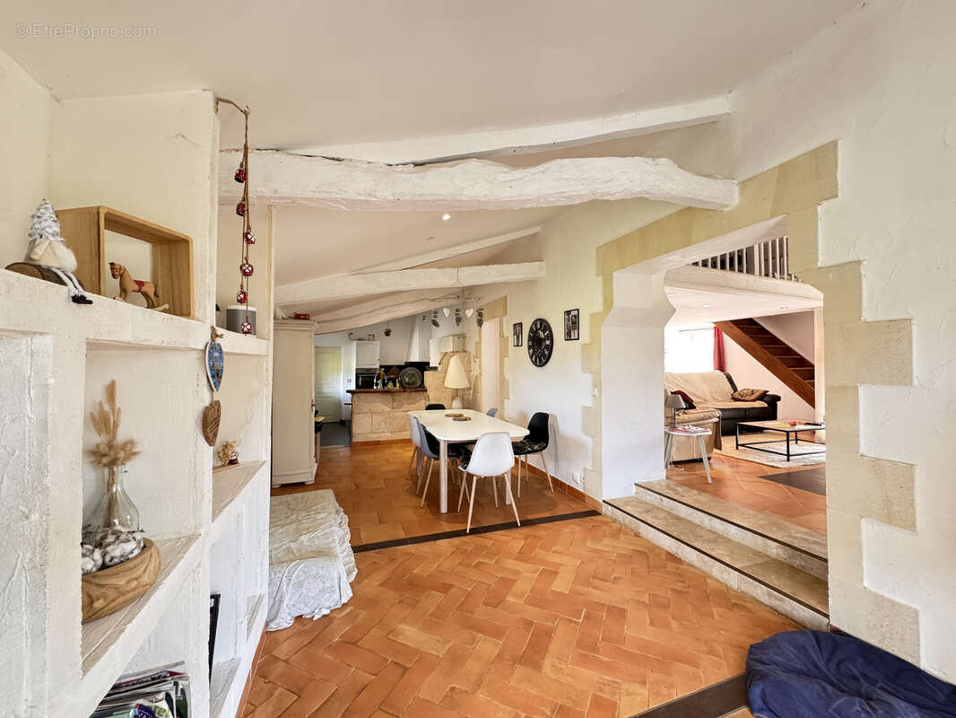 Maison à BAIGNES-SAINTE-RADEGONDE