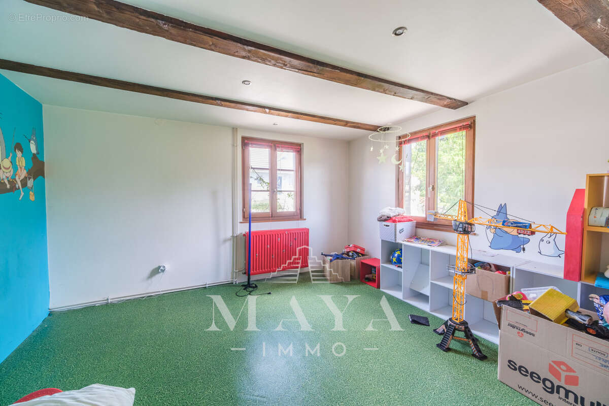 Magnifique maison avec grange aménagée de 174m2 sur 7.88ares avec piscine - photo 17