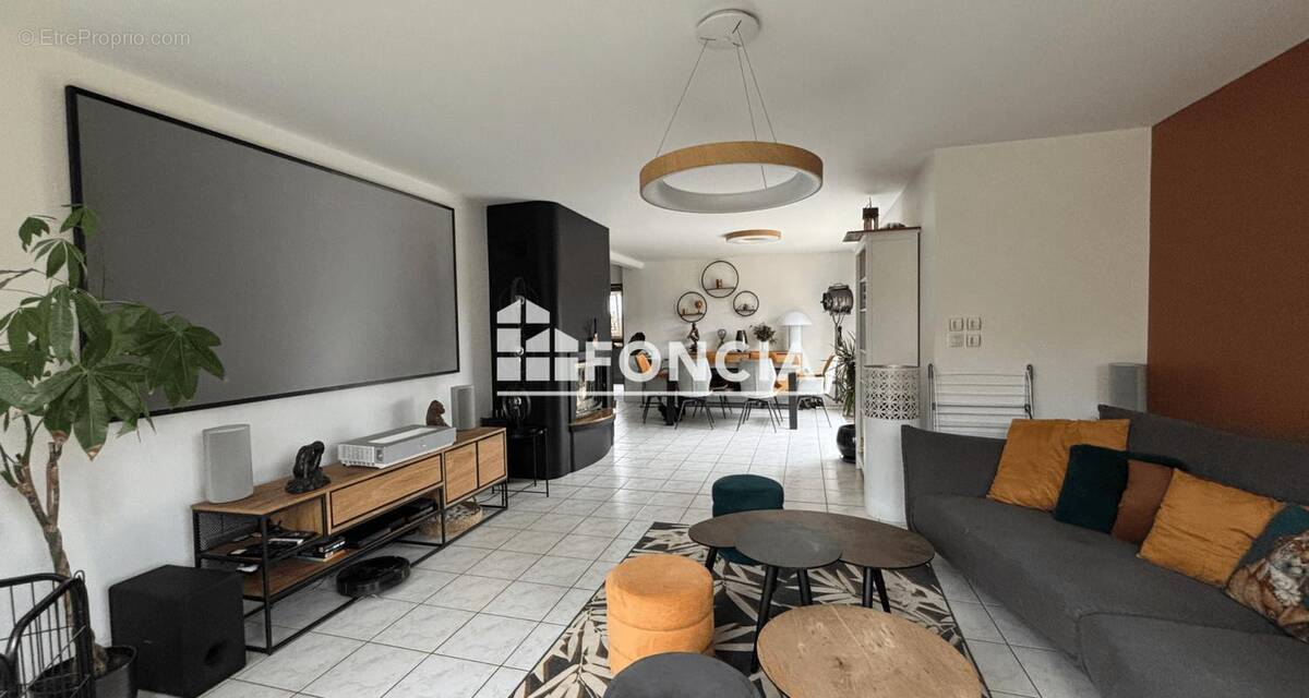 Maison à NOYAL-SUR-VILAINE