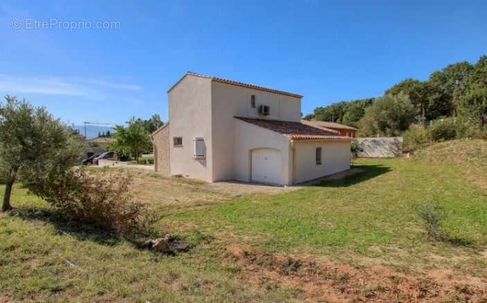 Maison à SAINT-MAXIMIN-LA-SAINTE-BAUME