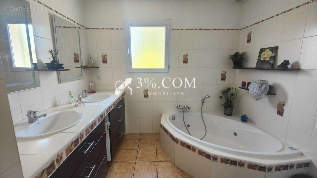 Maison à SAINT-PIERRE-DU-MONT