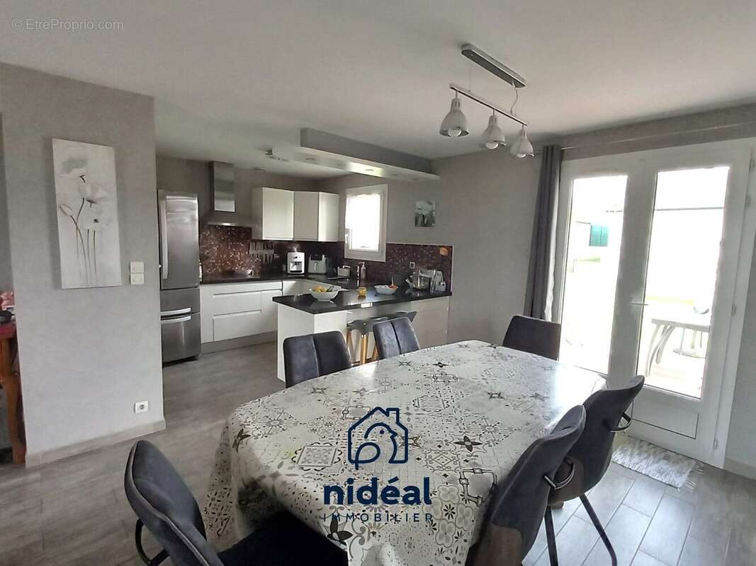 Maison à BENNECOURT